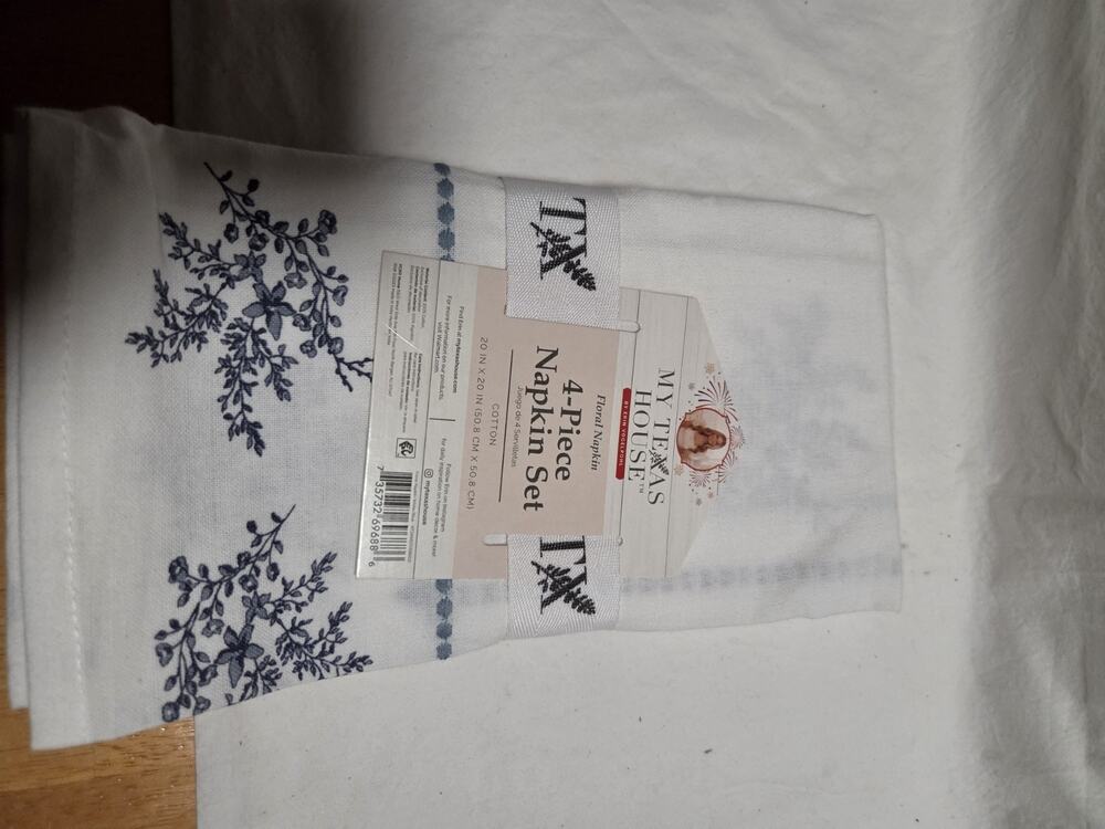 My Texas House Blue An White Floral Napkins Set Of 4 20" X 20"